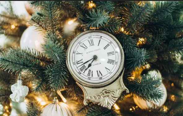 За кілька годин до 2026 року: час підсумків, мрій і трішки магії